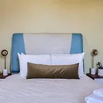 Historic Loft In Ballpark 30 Day Stay Sleeps 4
