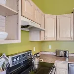 Historic Loft In Ballpark 30 Day Stay Sleeps 4