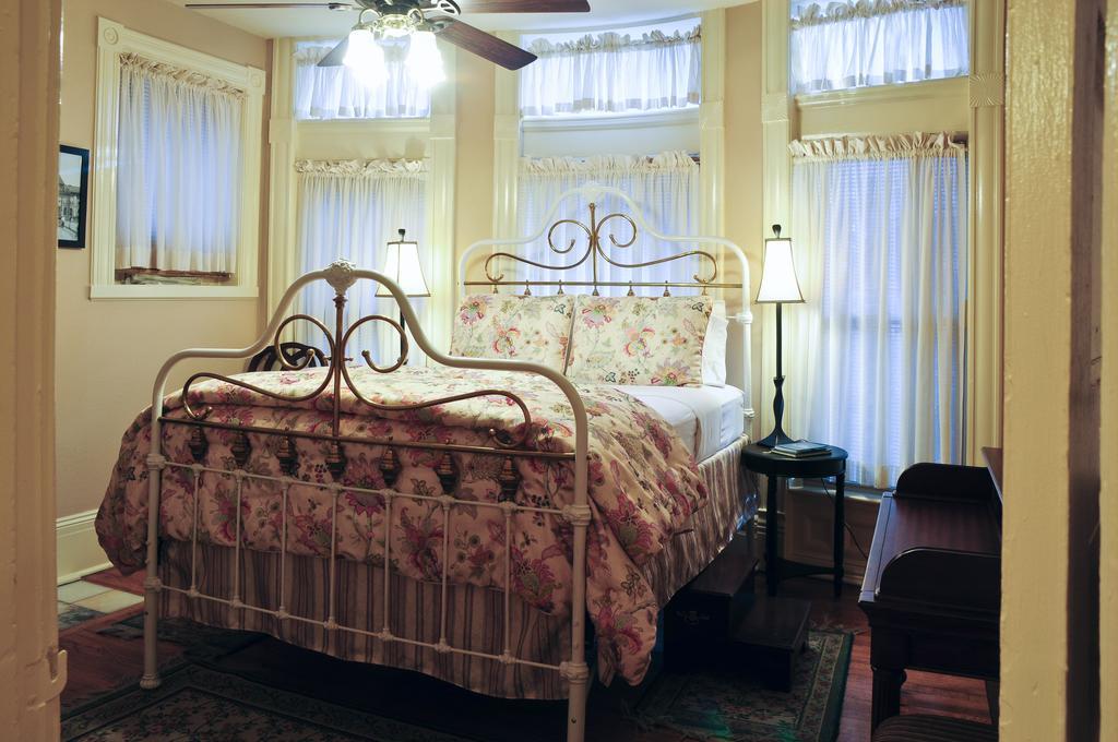 Bed & Breakfast Castle Marne Bed & Breakfast