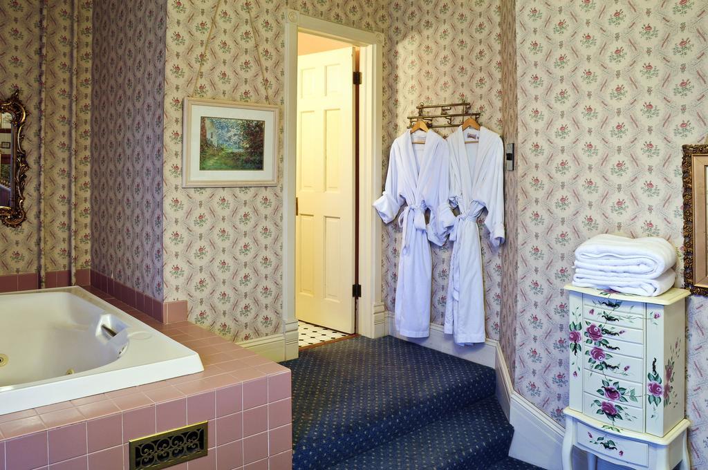 Castle Marne Bed & Breakfast Denver