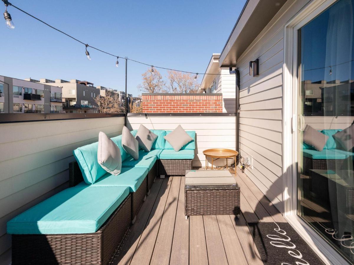 Stunning 3bd 3.5 Ba - 10 Min To Downtown! Garage! *