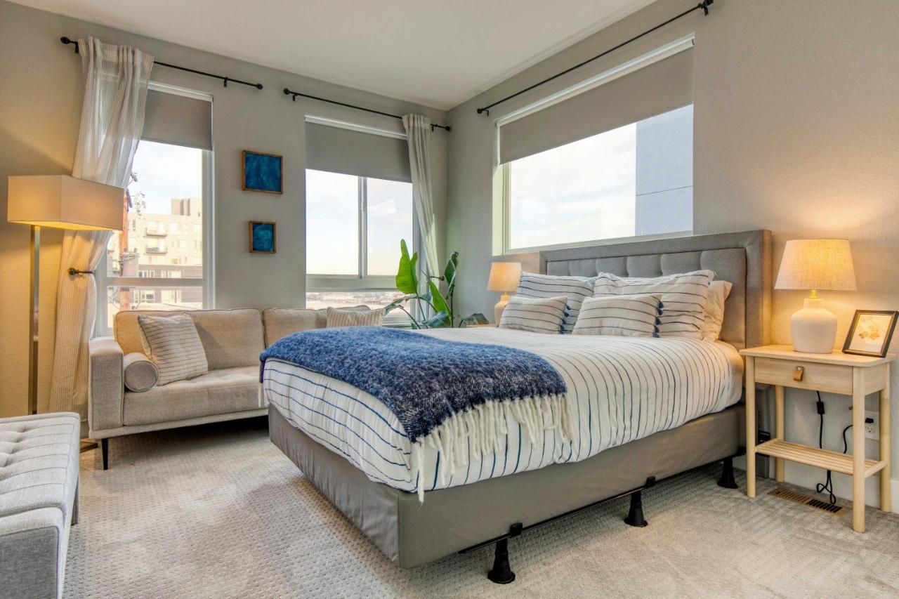 Townhome With Hot Tub, Walk To Empower Field! * Denver