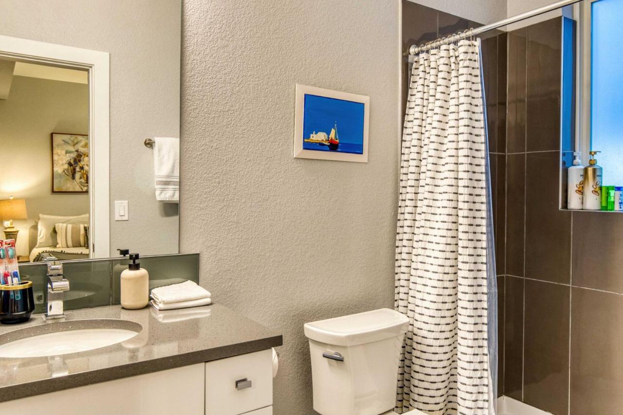 Holiday home Townhome With Hot Tub, Walk To Empower Field! Denver