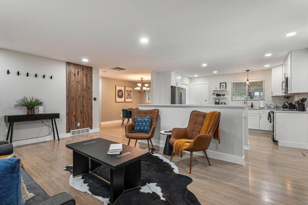Mile Hi: Amenities Galore Holiday home *