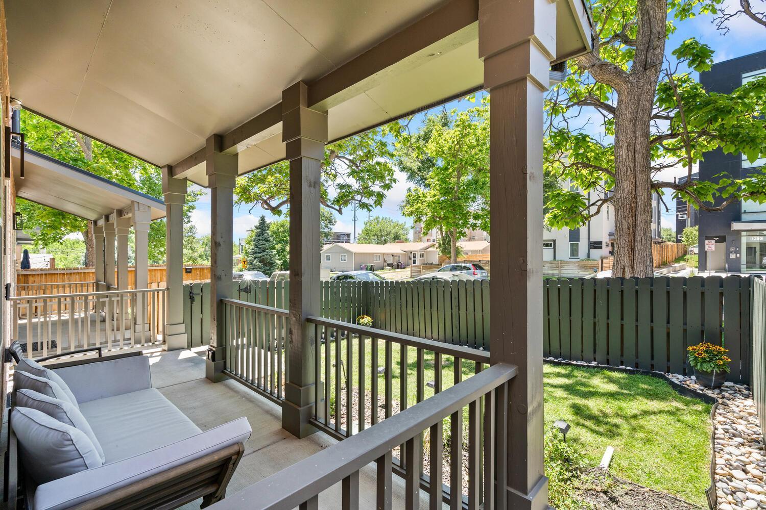 Stunning 3bd 3.5 Ba - 10 Min To Downtown! Garage! Holiday home *