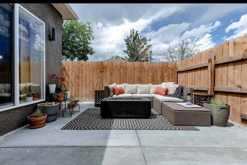 Unique Designer 4 Bed 4 Bath Holiday home Denver