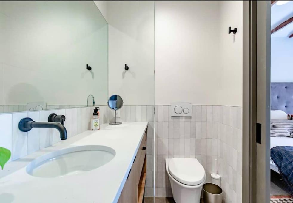 Unique Designer 4 Bed 4 Bath