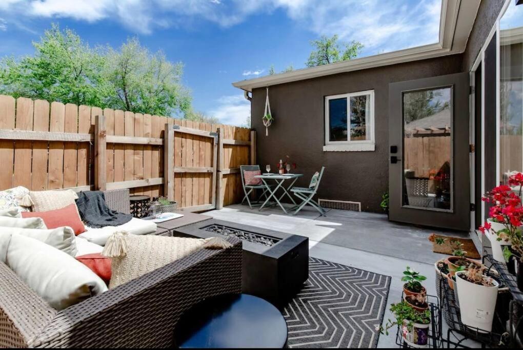 Unique Designer 4 Bed 4 Bath Holiday home Denver