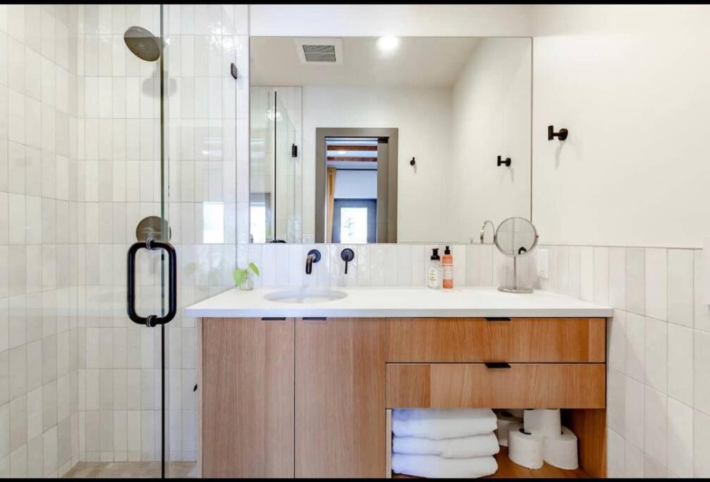 Holiday home Unique Designer 4 Bed 4 Bath Denver