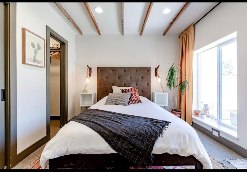 Unique Designer 4 Bed 4 Bath Holiday home