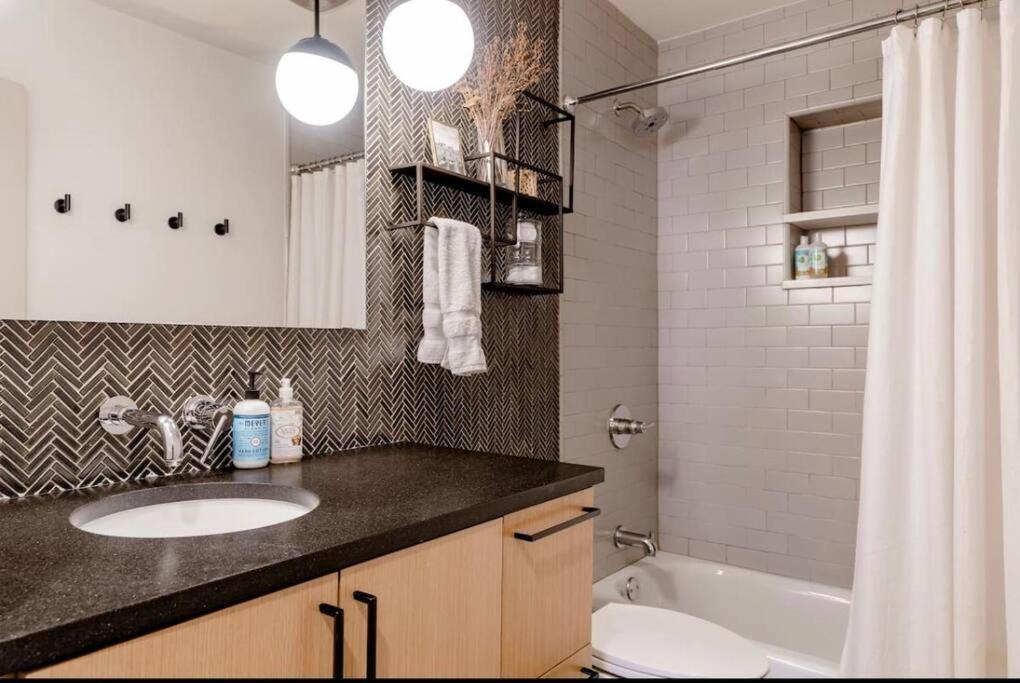 Unique Designer 4 Bed 4 Bath * Denver