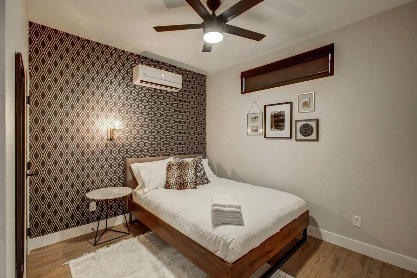 Vrain 2 Bedroom 1 Bath With Full Kitchen *