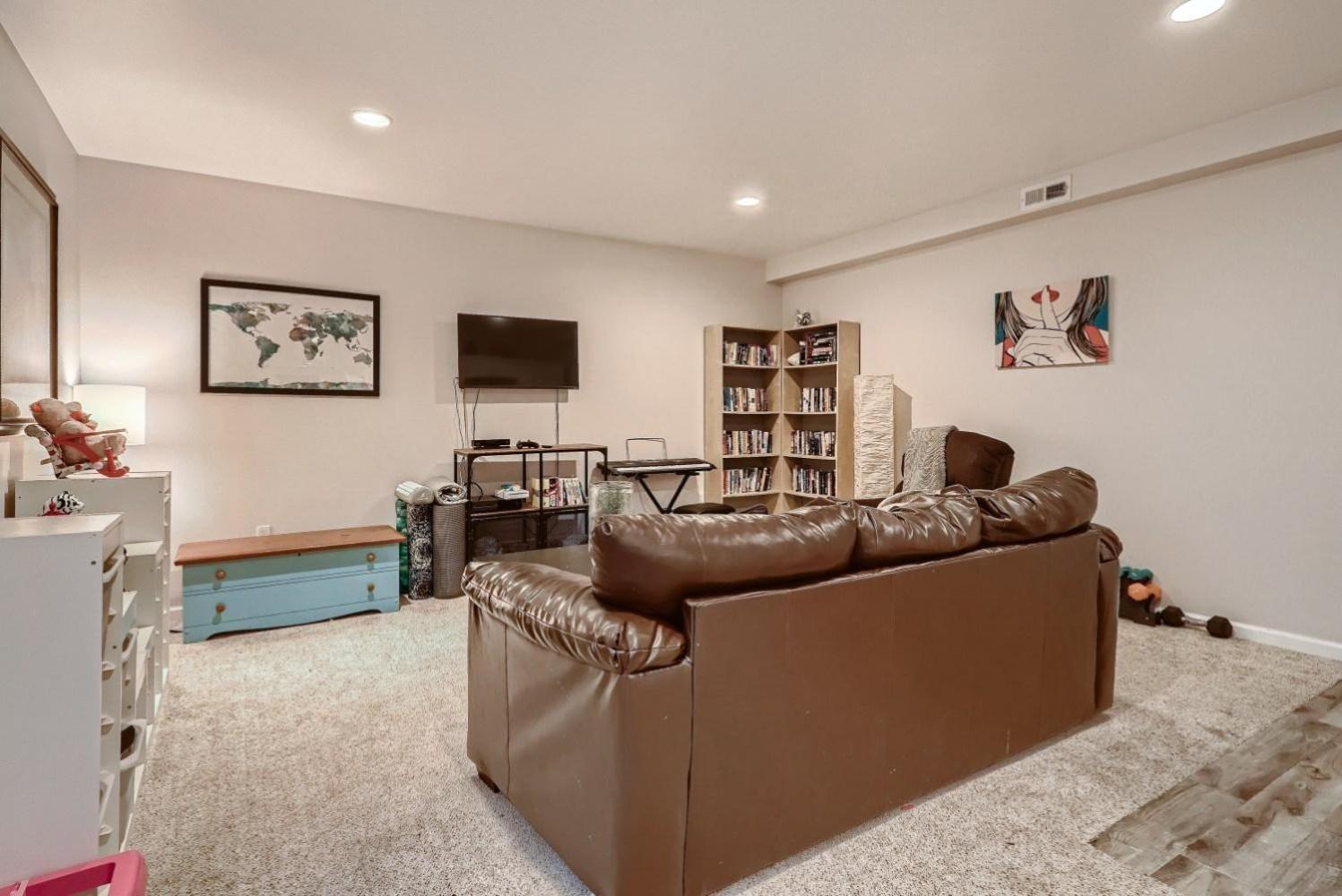 3152 N Josephine St Denver