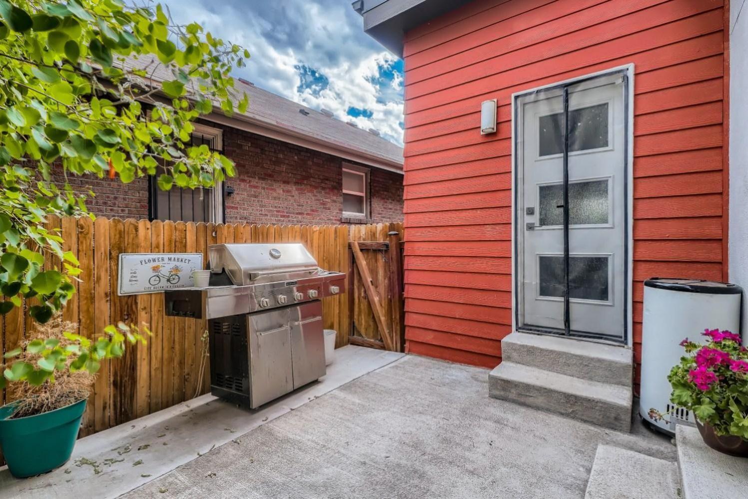 3152 N Josephine St Denver