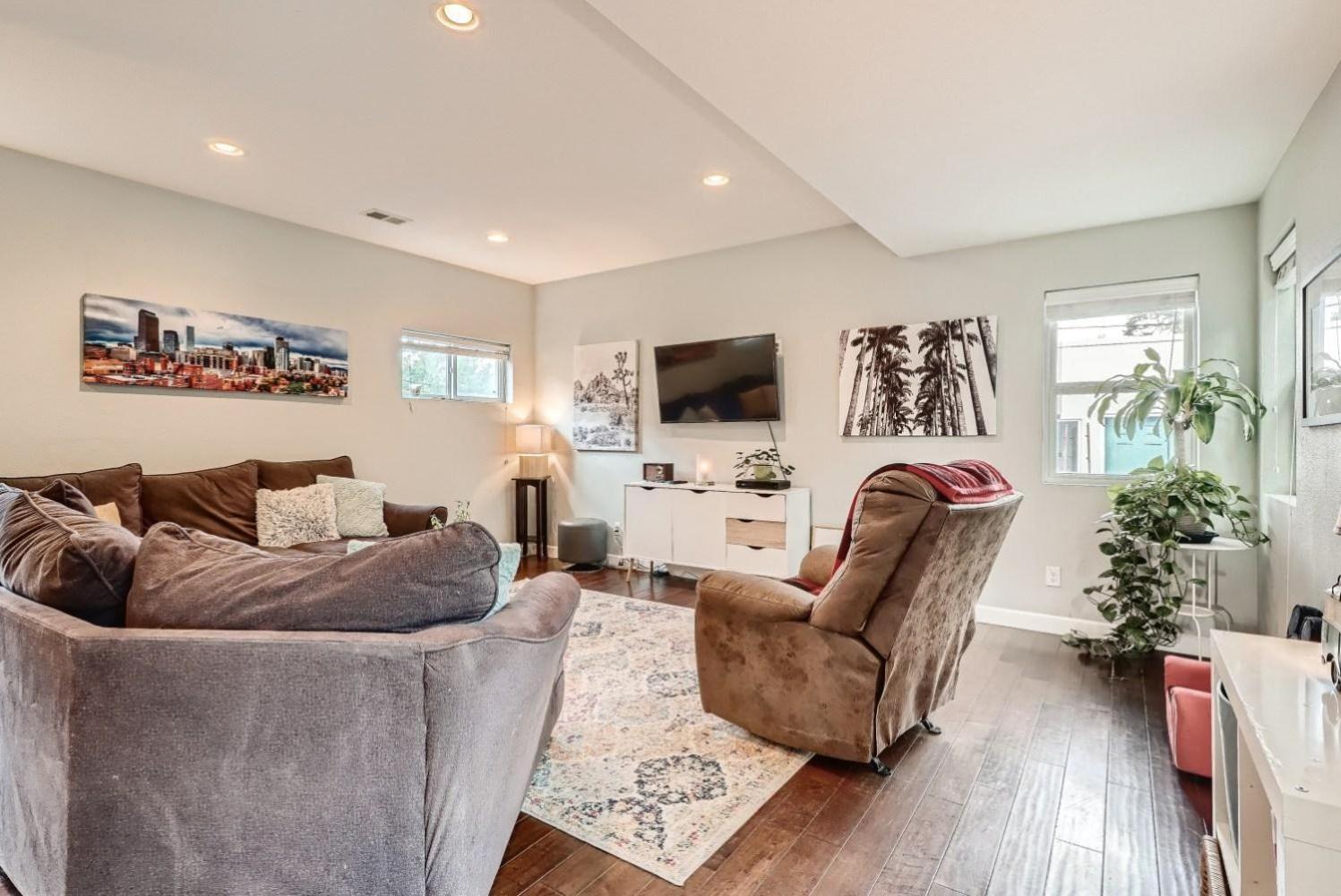 3152 N Josephine St Denver