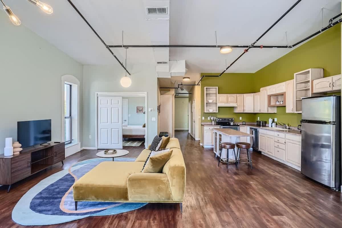 Historic Loft In Ballpark 30 Day Sleeps 4 * Denver