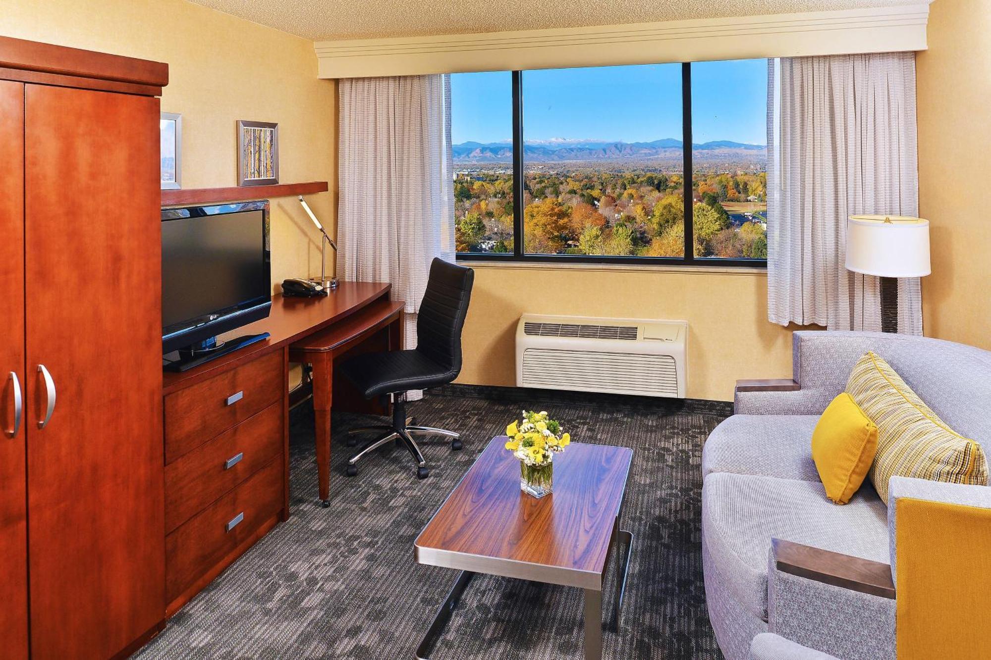Courtyard By Marriott Cherry Creek Denver
