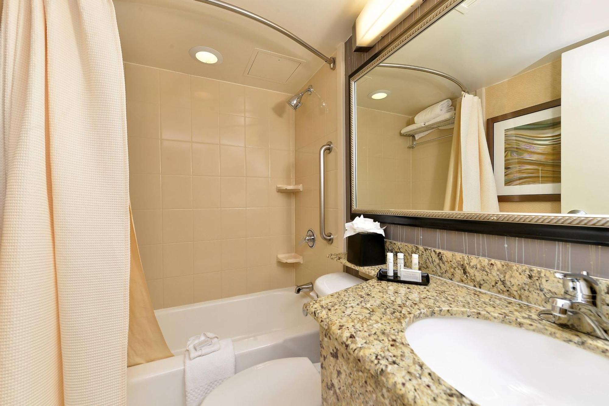 Courtyard By Marriott Cherry Creek Hotel Denver
