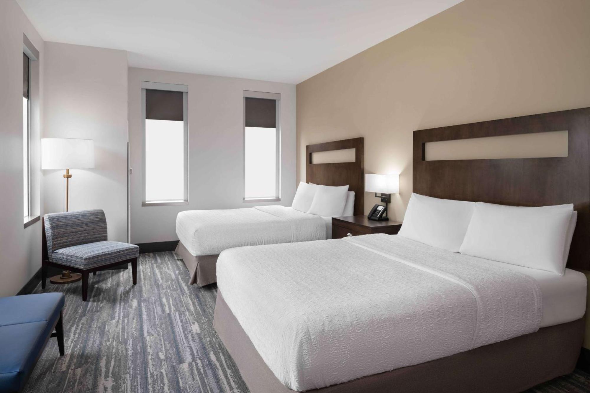 Hampton & Downtown Convention Center Hotel Denver