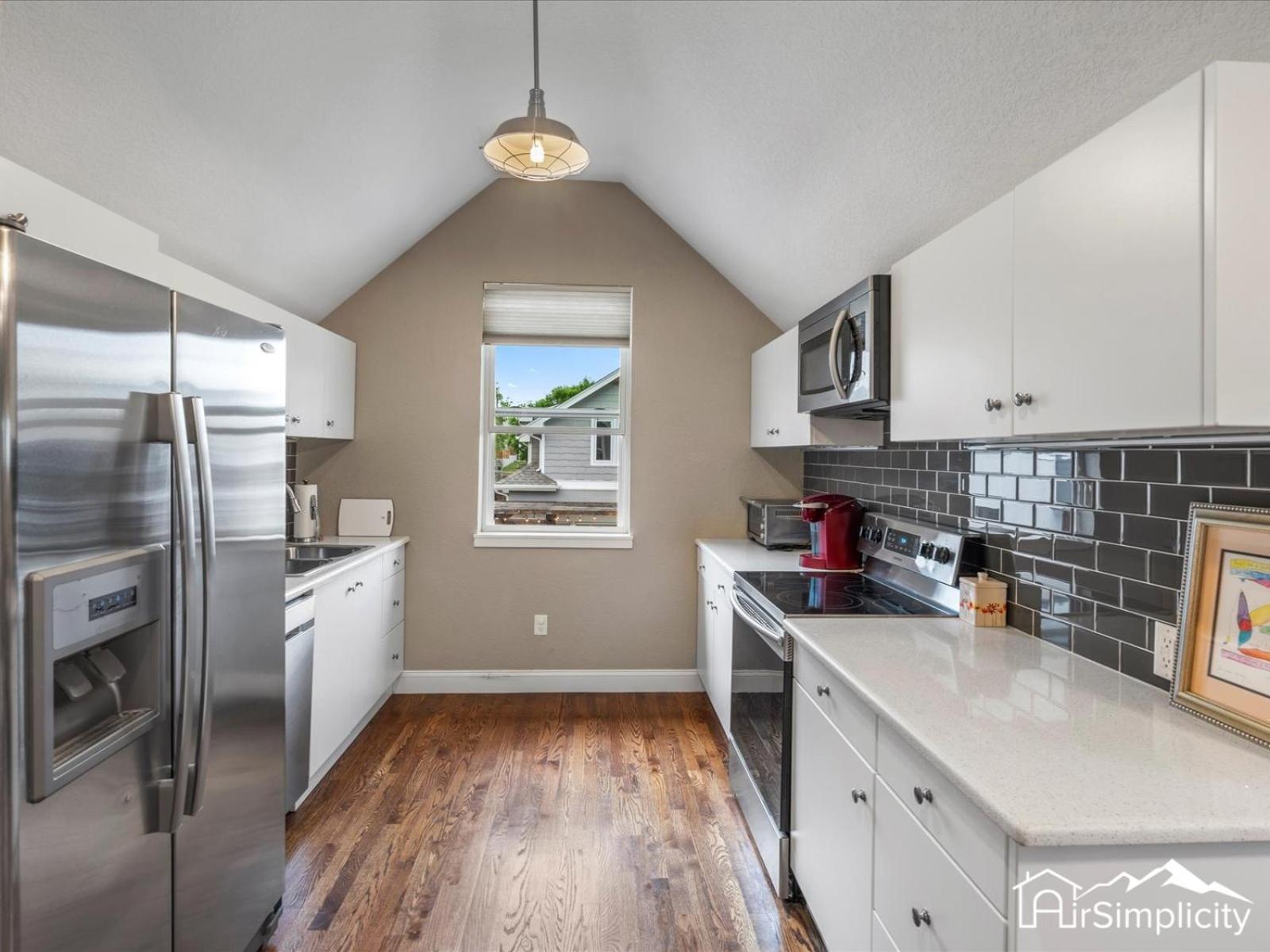 Lohi Loft Living Walk To Everything! Guest house