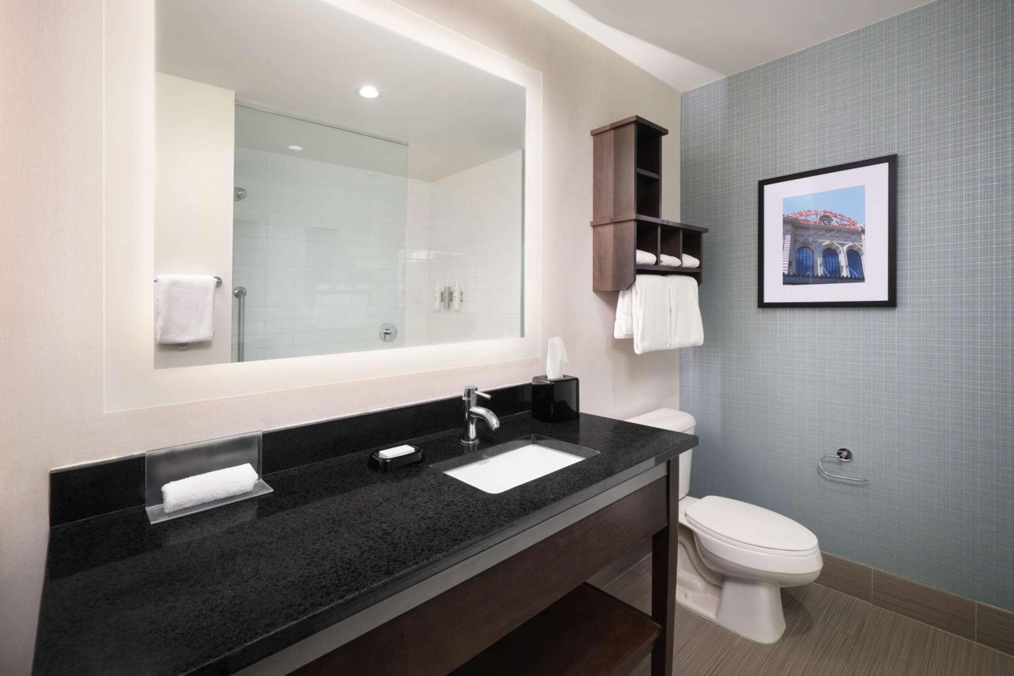 Hampton & Downtown Convention Center 3* Denver