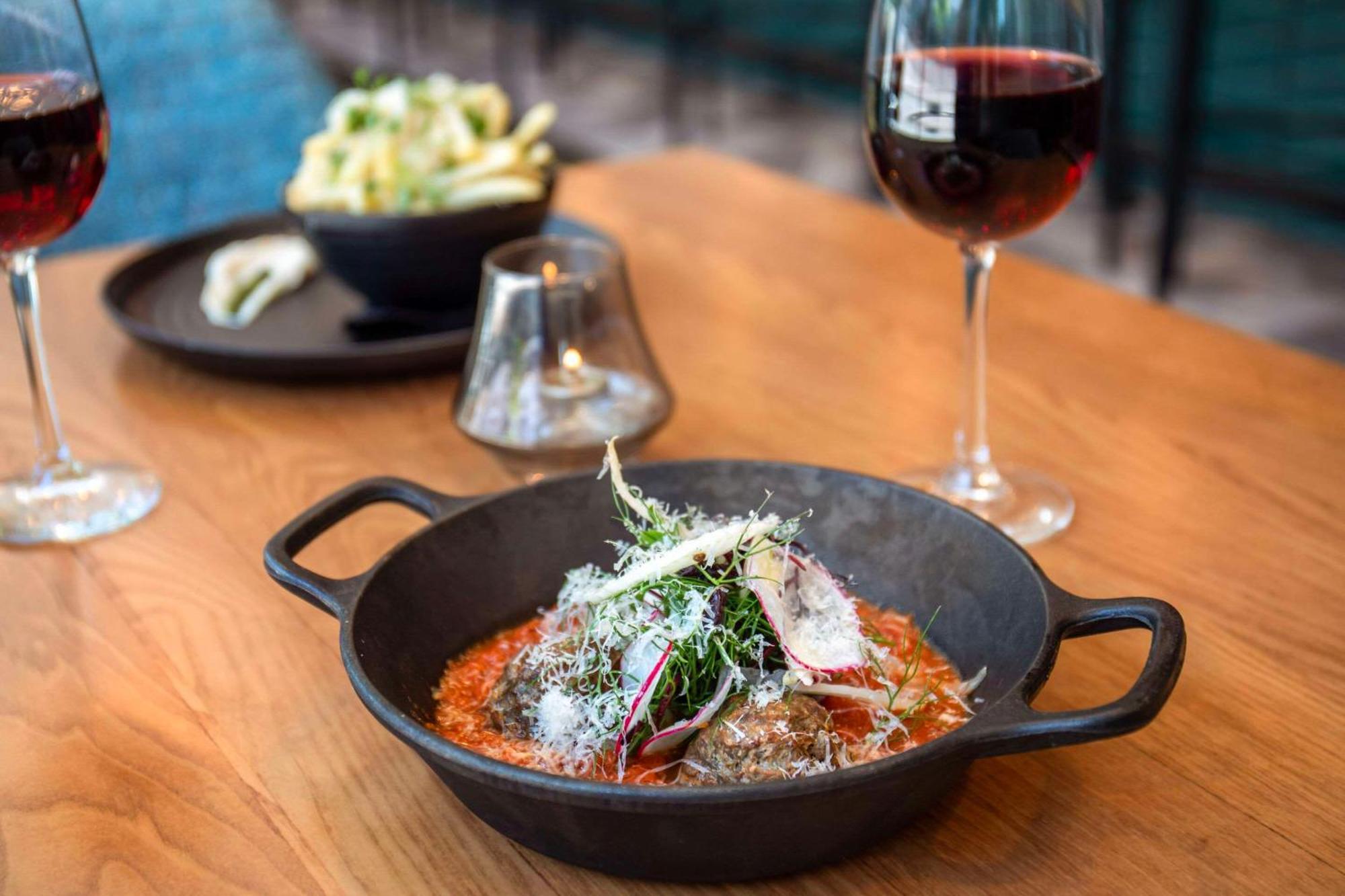 Cambria Downtown Rino 4*