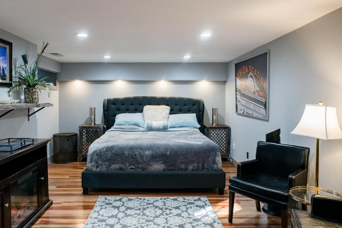 Designer In A Historic 1901 Downtown Area Mansion Denver