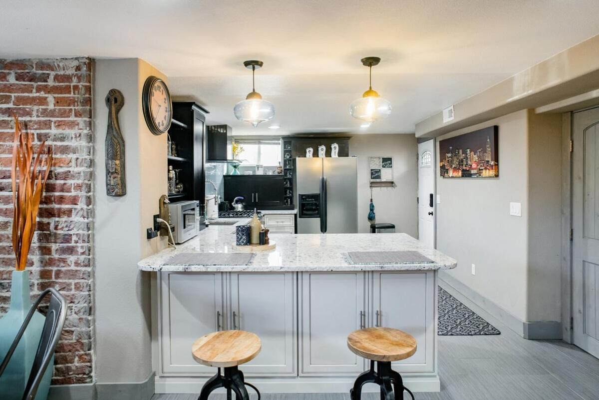 Apartment Designer In A Historic 1901 Downtown Area Mansion *