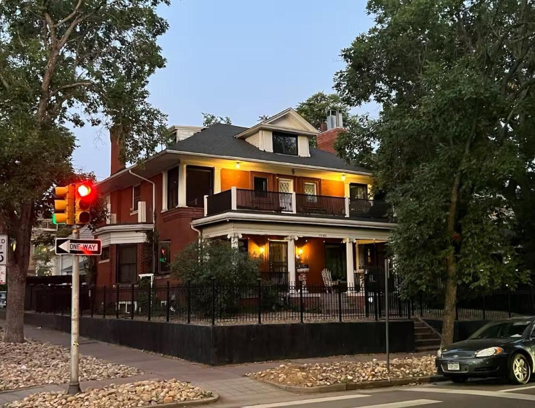 Apartment Designer In A Historic 1901 Downtown Area Mansion *