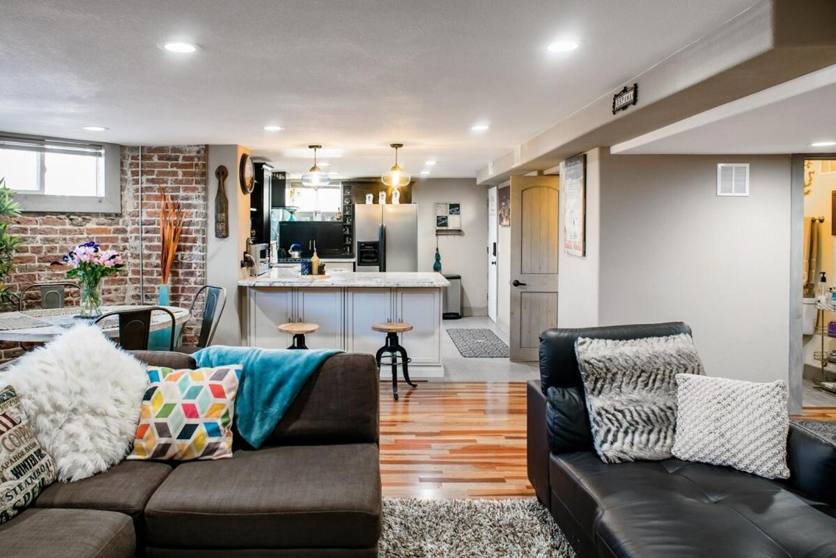 Apartment Designer In A Historic 1901 Downtown Area Mansion *