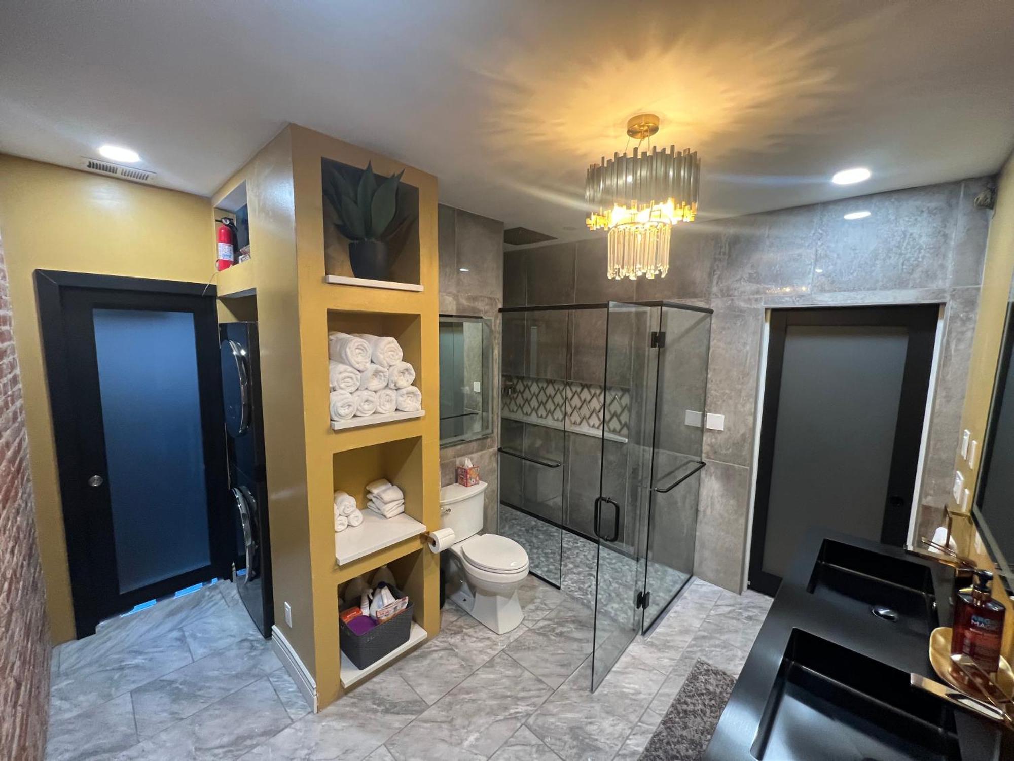 Holiday home 5 Bedroom Luxurious-gem Mansion In Heart Of *