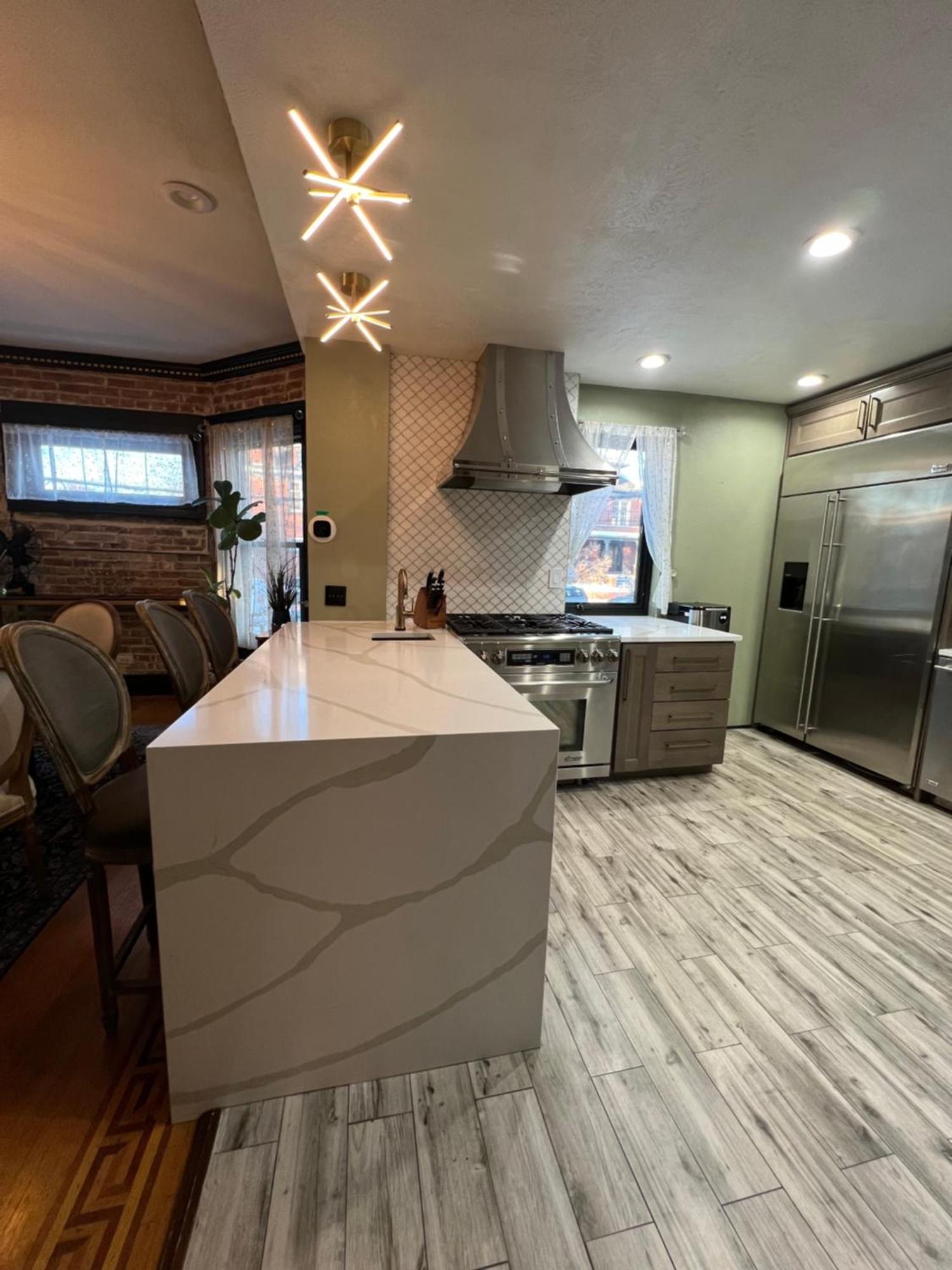 5 Bedroom Luxurious-gem Mansion In Heart Of *