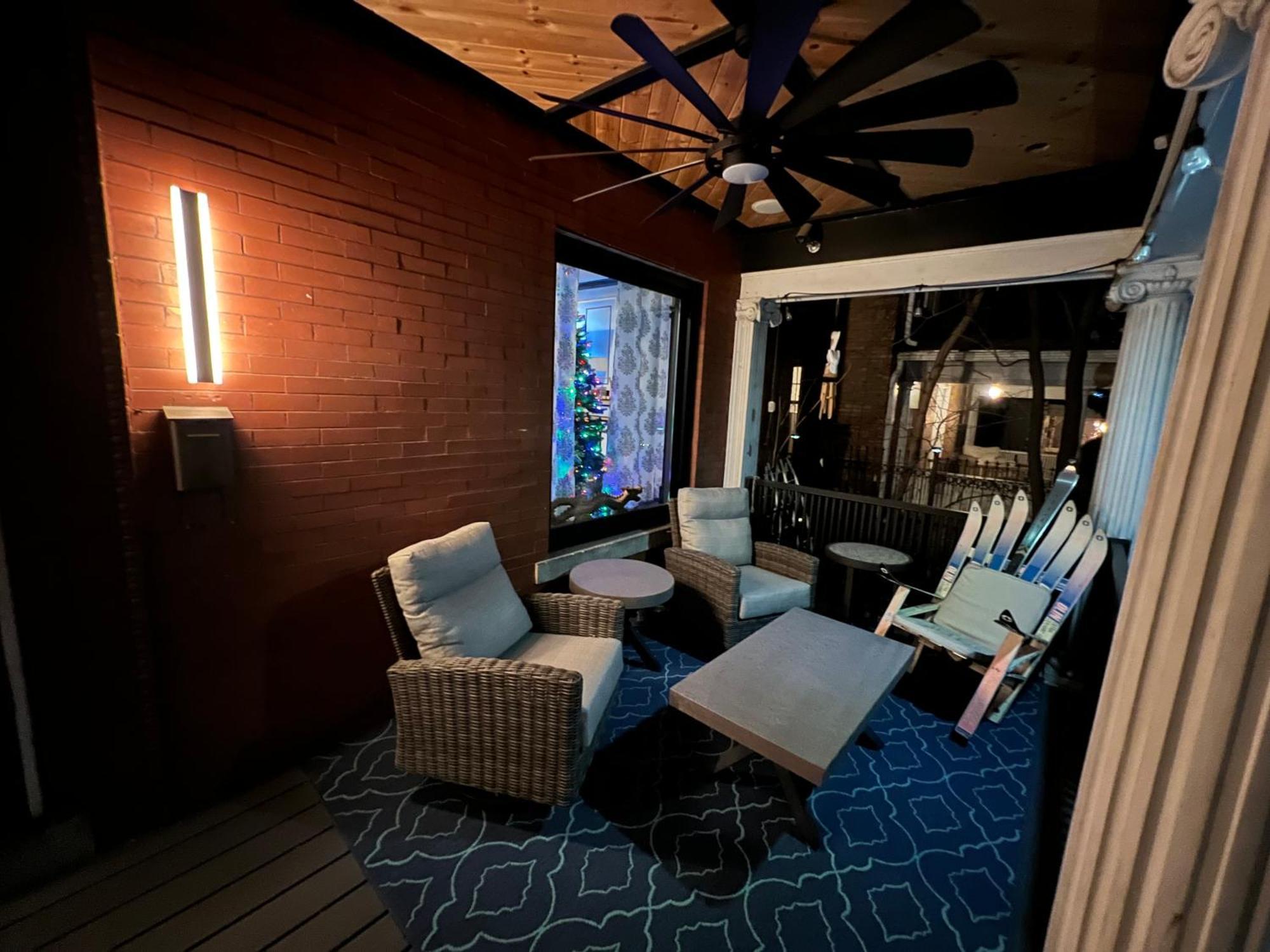 5 Bedroom Luxurious-gem Mansion In Heart Of *