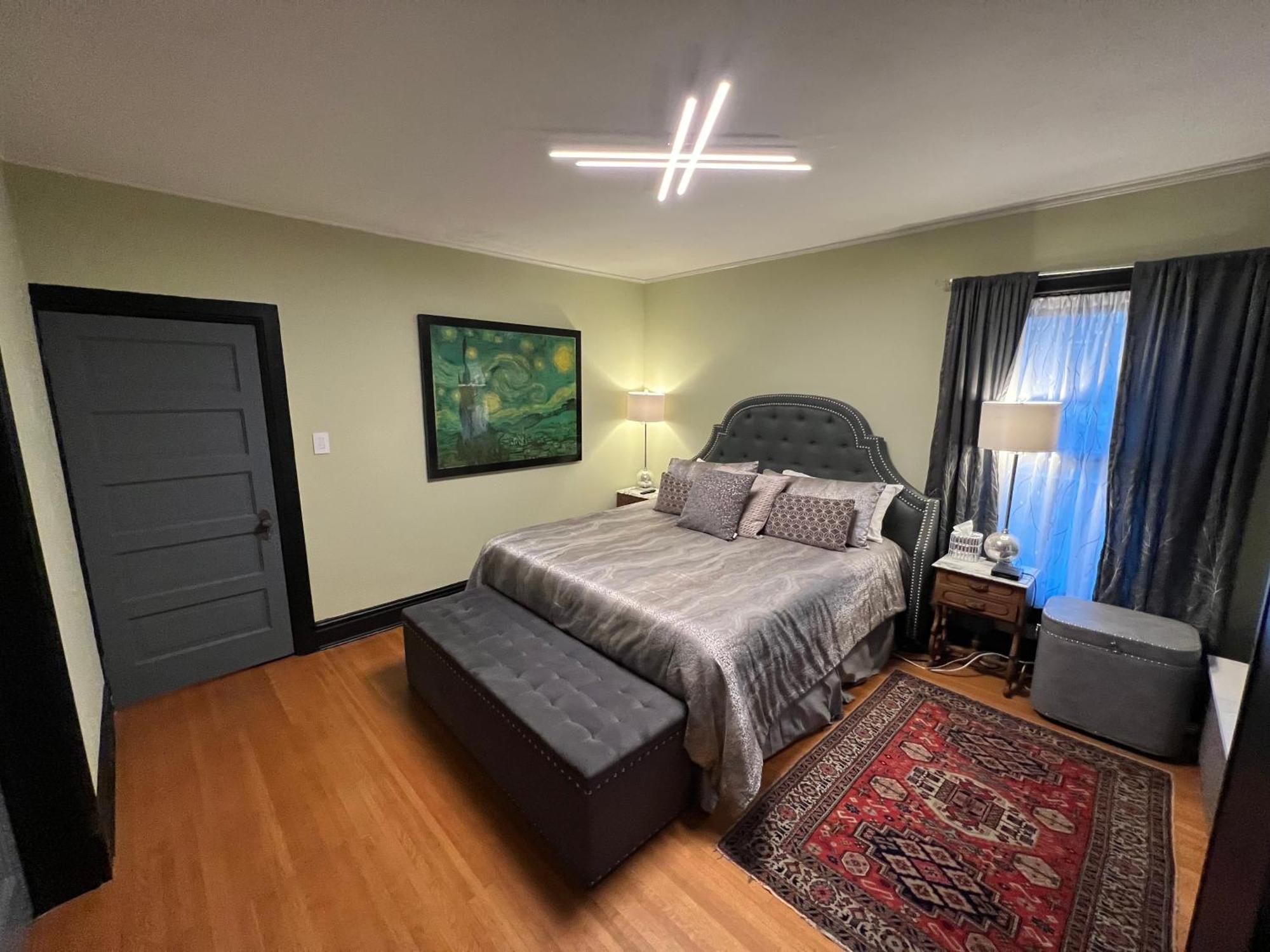 5 Bedroom Luxurious-gem Mansion In Heart Of Denver
