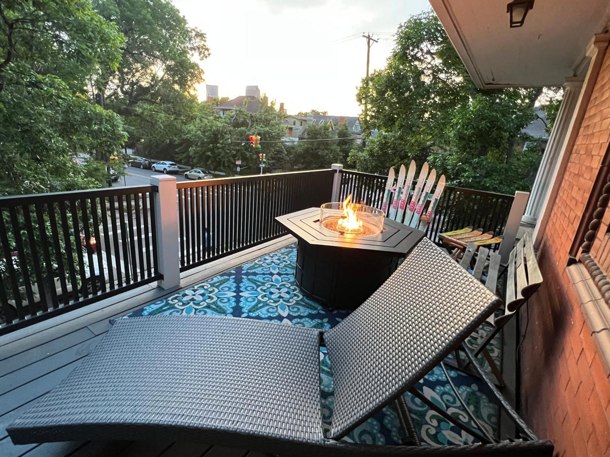5 Bedroom Luxurious-gem Mansion In Heart Of