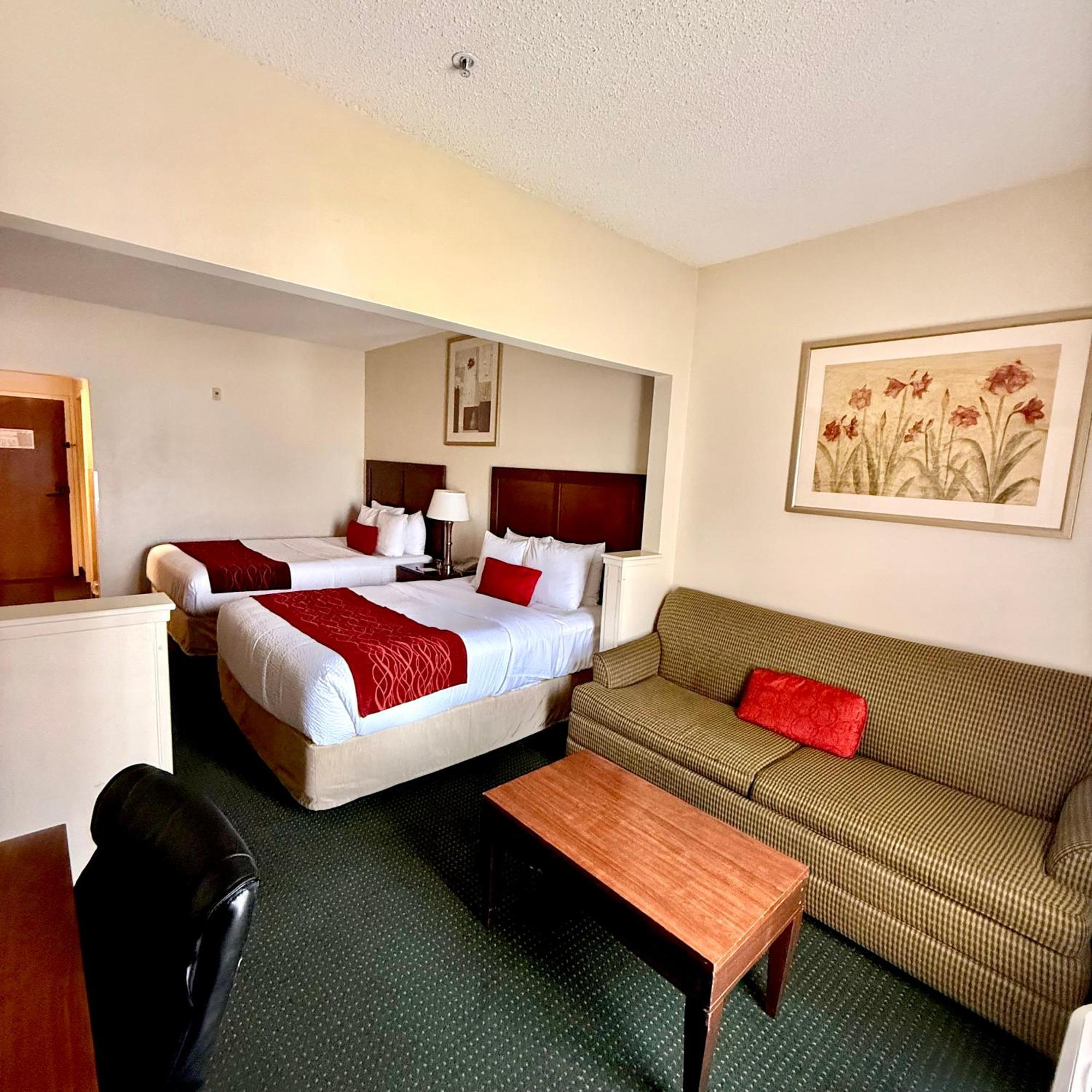 Ramada By Wyndham International Airport Hotel
