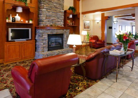 Hotel Ramada By Wyndham International Airport 3*