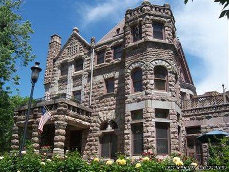 Castle Marne Bed & Breakfast Bed & Breakfast 4*