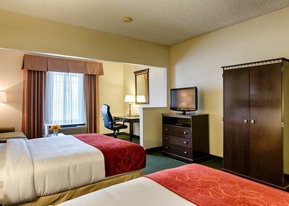 Hotel Ramada By Wyndham International Airport