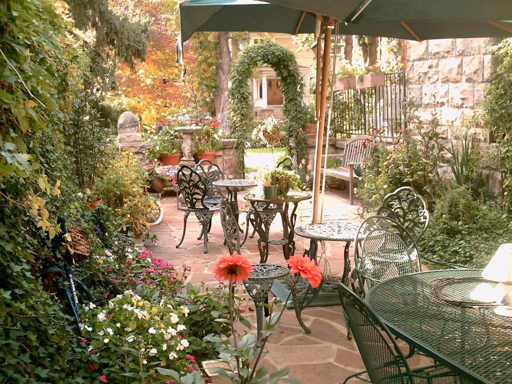 Castle Marne Bed & Breakfast
