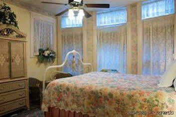 Bed & Breakfast Castle Marne Bed & Breakfast Denver