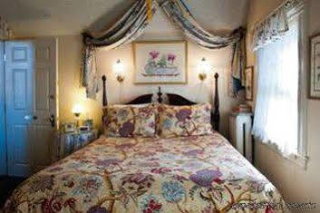 Castle Marne Bed & Breakfast