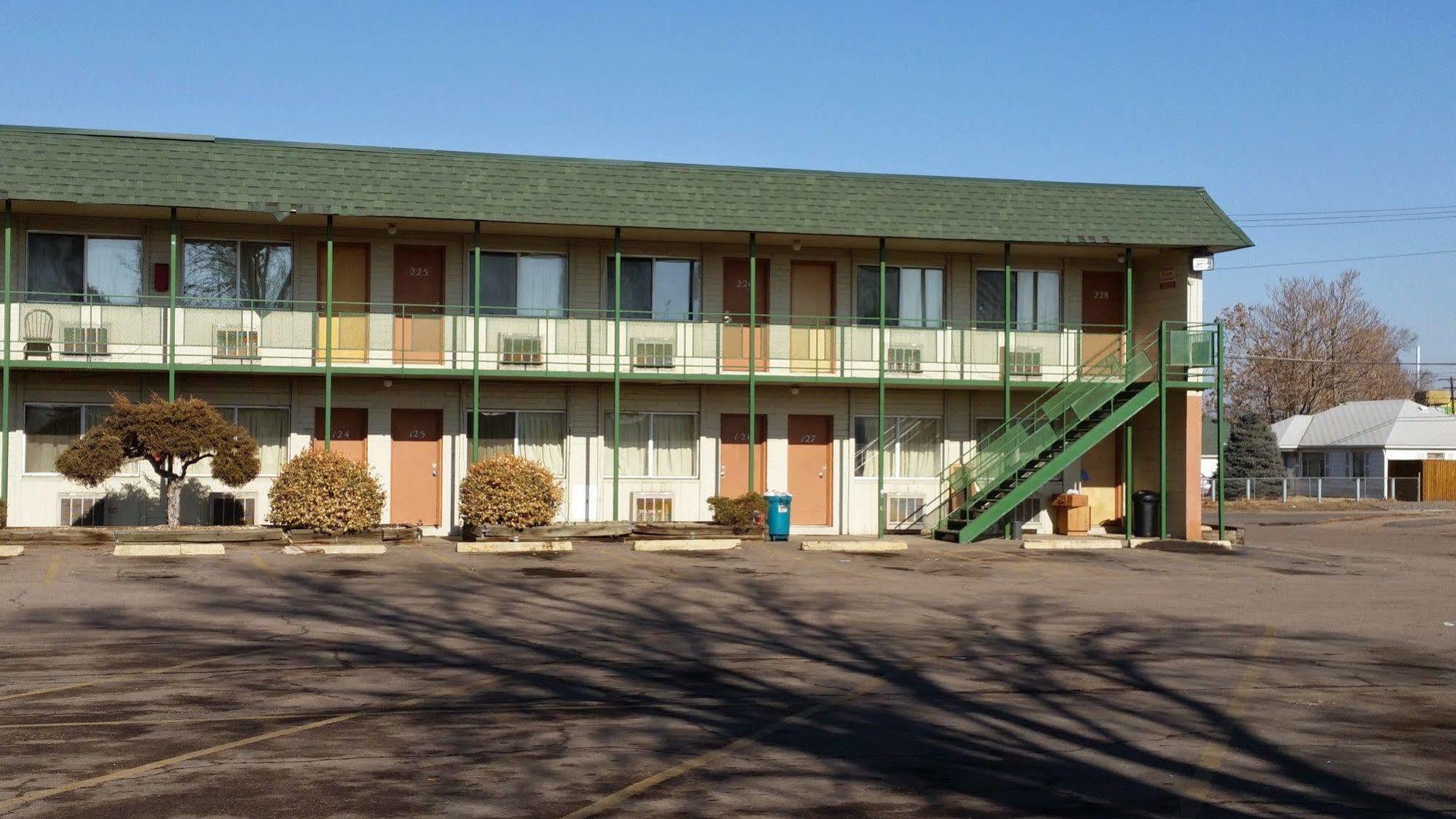 Western Motor Hotel