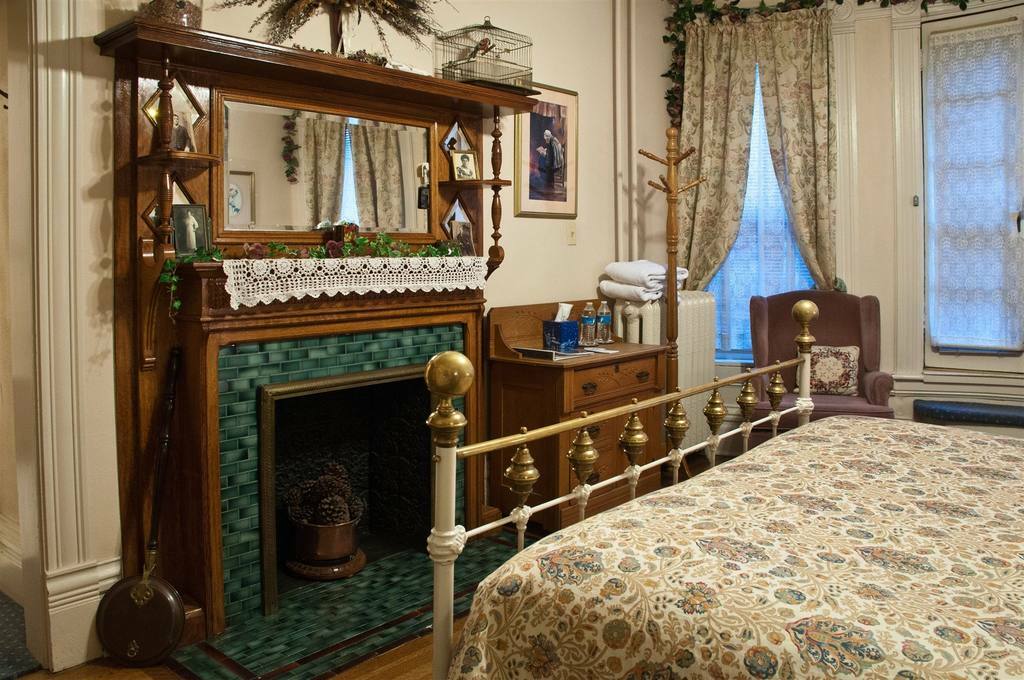 Castle Marne Bed & Breakfast Bed & Breakfast