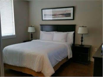 Oakwood At Broadstone Cherry Creek Apartment Denver