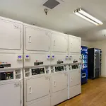 Hometowne Studios By Red Roof Denver - Glendale/ Cherry Creek