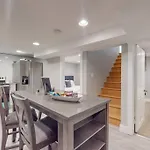2 King Lower 65Th Oasis In Denver With King Beds