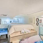Denver Studio Steps To City Park And Restaurants!
