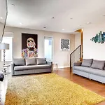 Luxurious, 3 Bdr Home-Balcony, Rooftop And Parking
