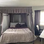 Cozy Woodside